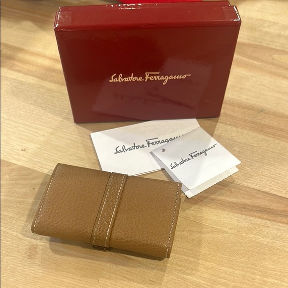 Salvatore Ferragamo Brown Leather Key Holder Wallet - Picture 6 of 6